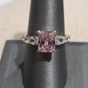 Elegant Pink and Gold Women's Ring